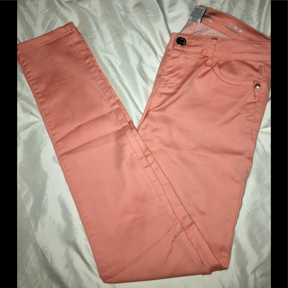 Skinny jeans.                                    2